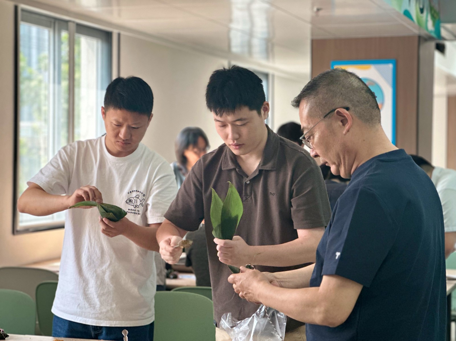 04 (1).jpg 04 (1).jpg